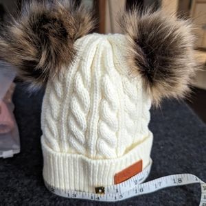 🎄🎄🎁NWOT Very nice warm little girls hat